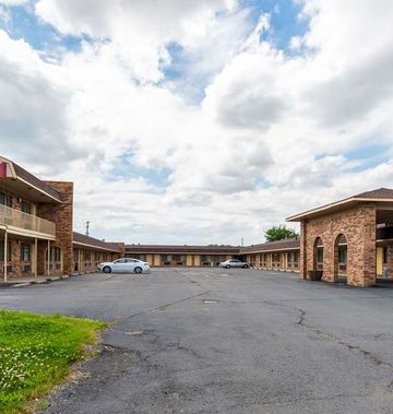 Econo Lodge and Suites Brinkley
