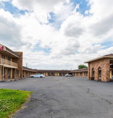 Econo Lodge and Suites Brinkley
