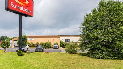 Econo Lodge near Little Rock Air Force