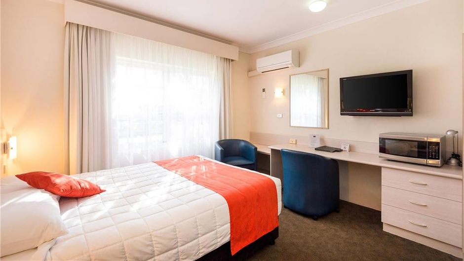 Comfort Inn All Seasons Room