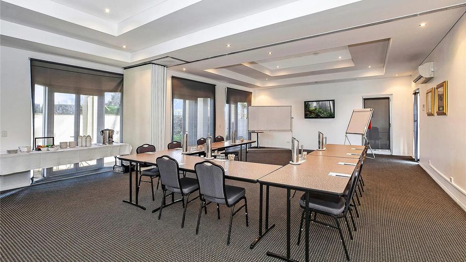 Comfort Inn & Suites Northgate Airport Meeting