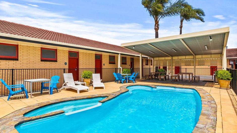 Comfort Inn Pool