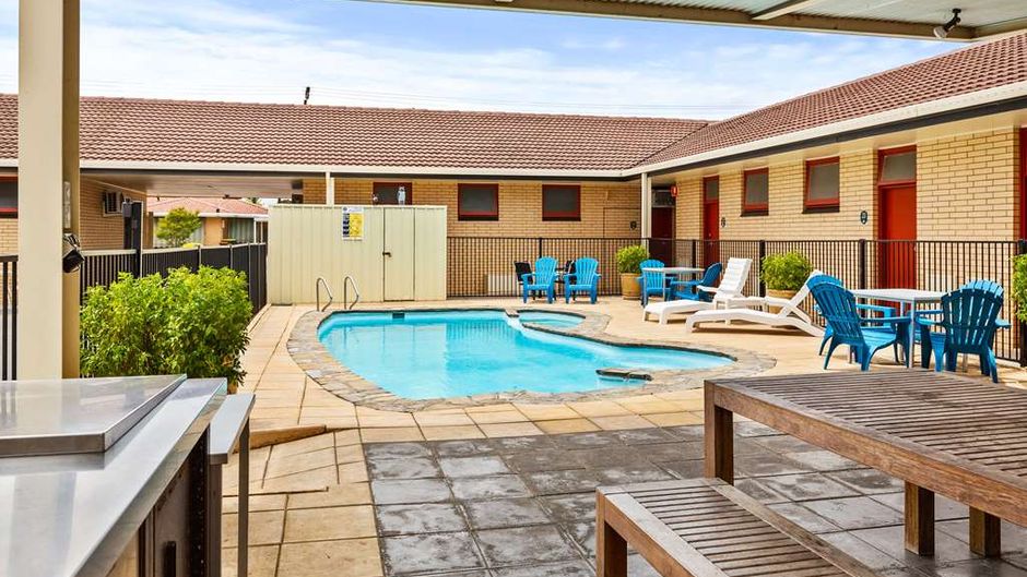 Comfort Inn Pool