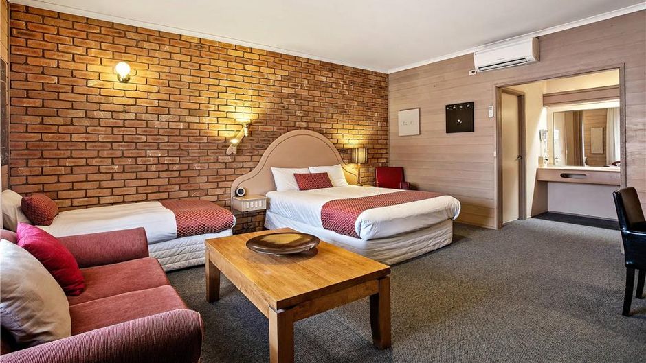 Quality Inn Colonial Room