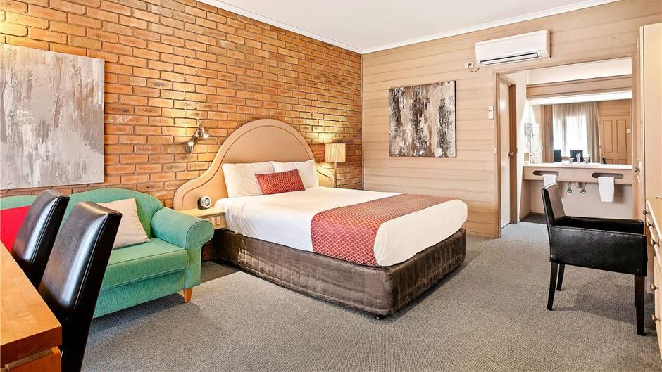 Quality Inn Colonial Room