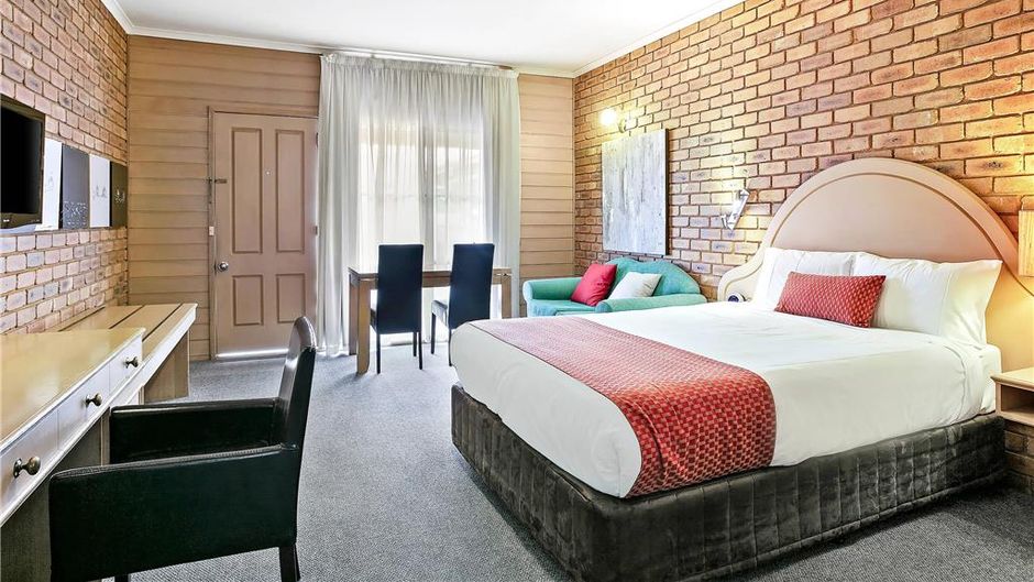 Quality Inn Colonial Room