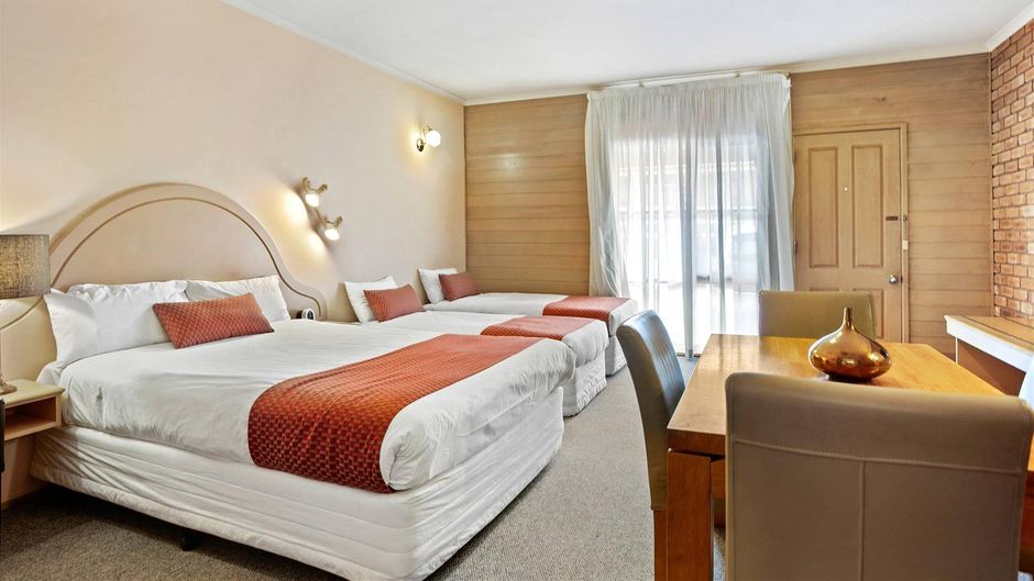 Quality Inn Colonial Room