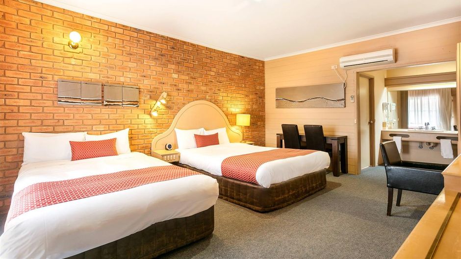 Quality Inn Colonial Room