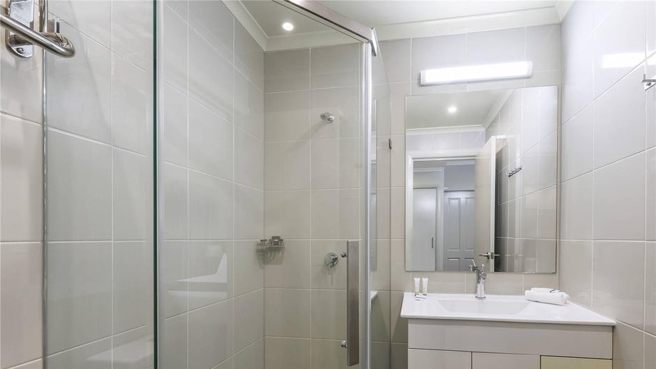 Quality Hotel Melbourne Airport Room