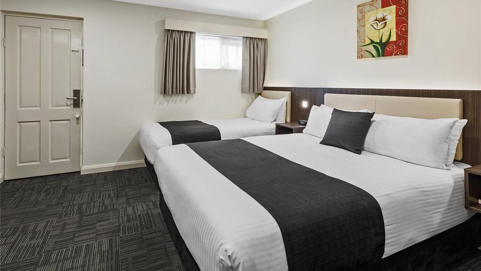 Quality Hotel Melbourne Airport Room