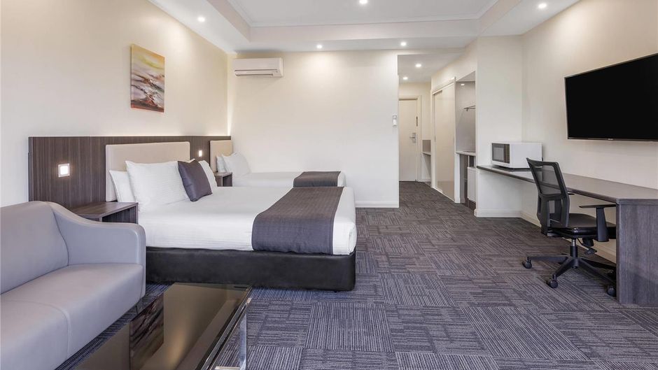 Quality Hotel Melbourne Airport Room