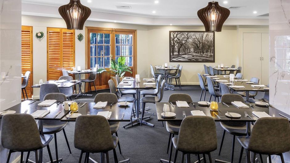 Quality Hotel Melbourne Airport Restaurant