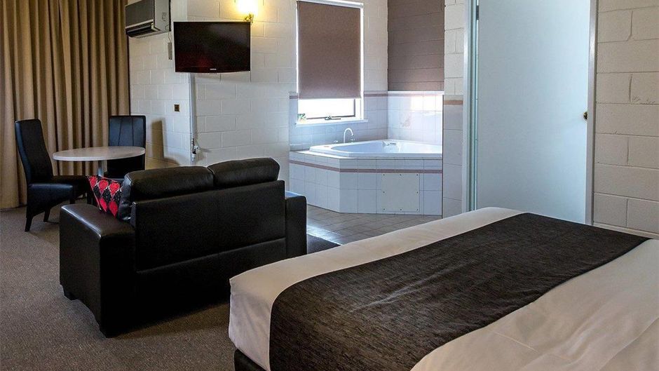 Comfort Inn & Suites King Avenue Room
