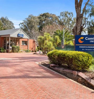 Comfort Inn Coach & Bushmans