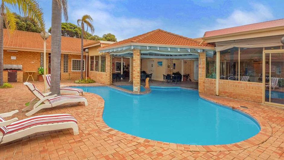 Comfort Inn Bay of Isles Pool