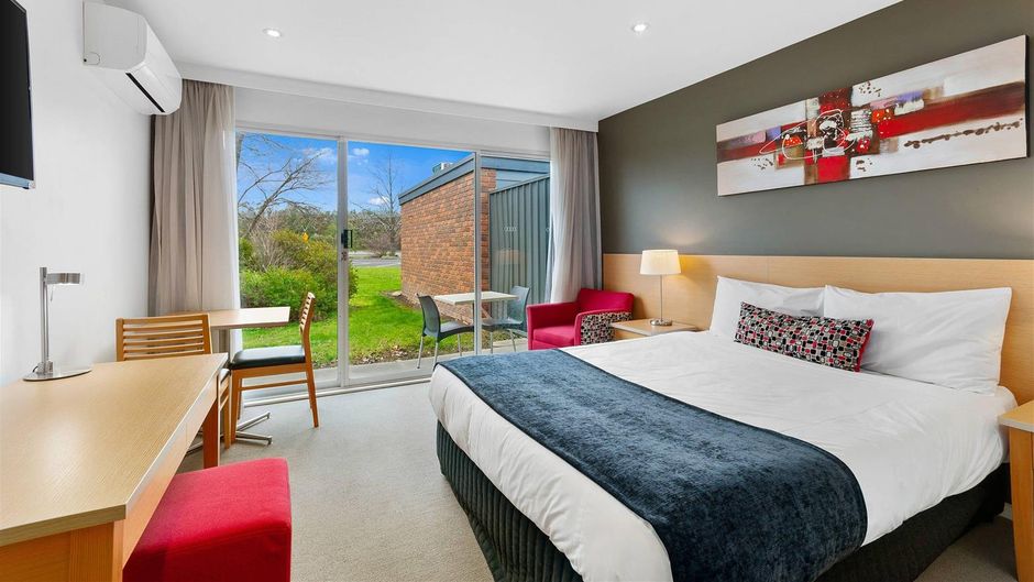 Quality Inn & Suites Traralgon Room