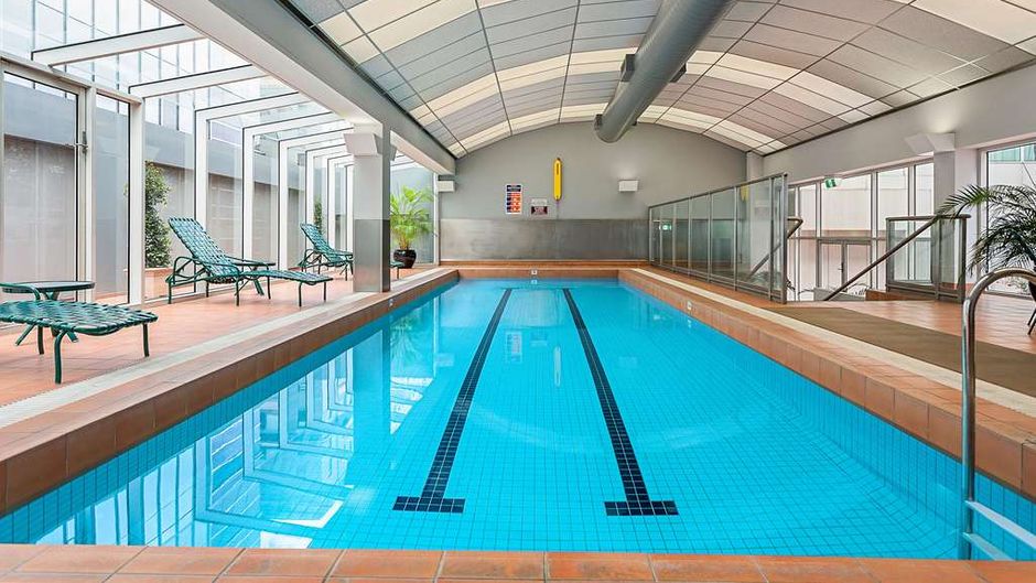 Clarion Suites Gateway Pool
