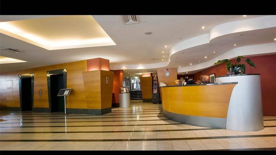 Clarion Suites Gateway Lobby