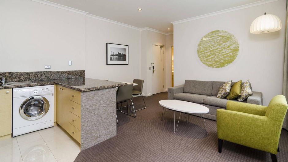 Clarion Suites Gateway Suite