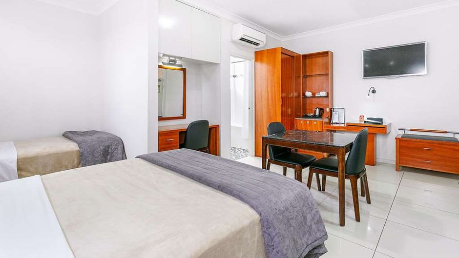 Comfort Inn & Suites Burwood Room