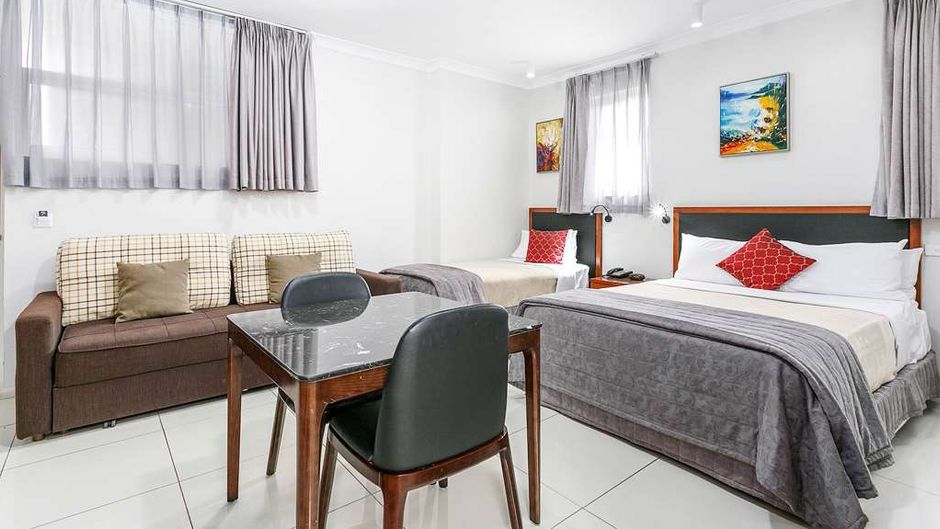 Comfort Inn & Suites Burwood Room