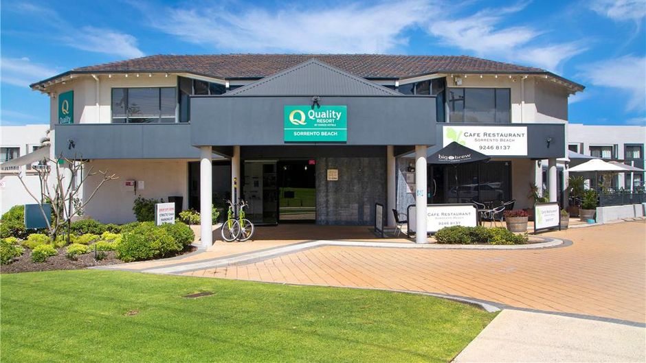 Quality Resort Sorrento Beach Exterior