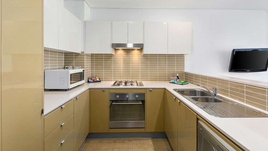 Quality Suites Pioneer Sands Suite