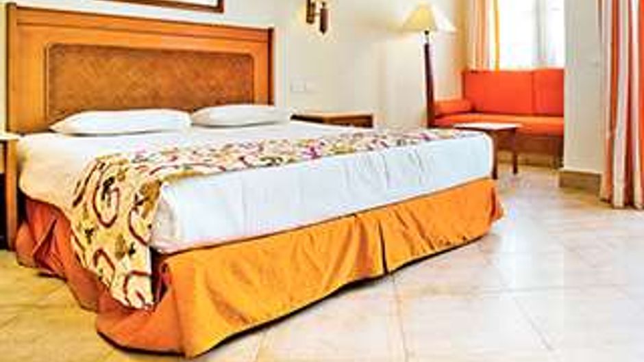 Sunrise Select Diamond Beach Resort Room