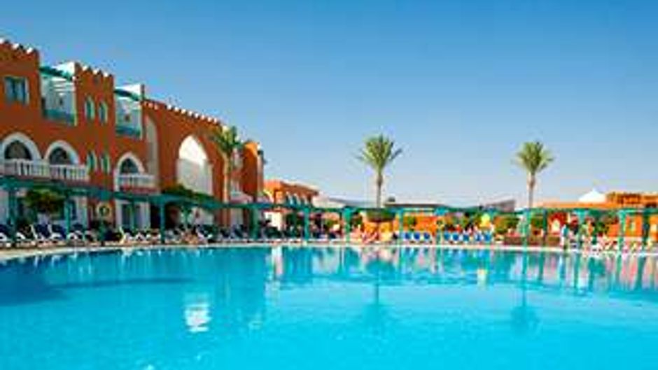 Sunrise Select Garden Beach Resort Pool