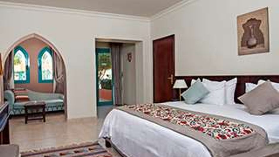 Sunrise Select Garden Beach Resort Room