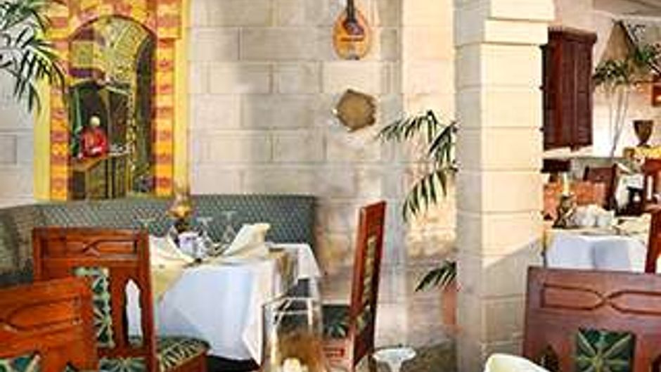 Sunrise Holidays Resort Restaurant