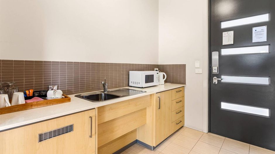 Quality Suites Point Cook Seasons 5 Room