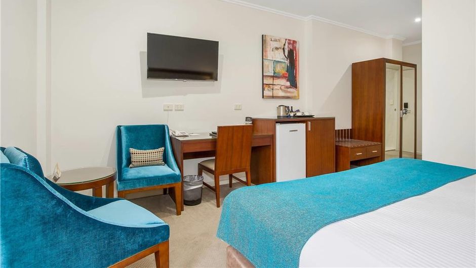 Quality Hotel Regent Rockhampton Suite