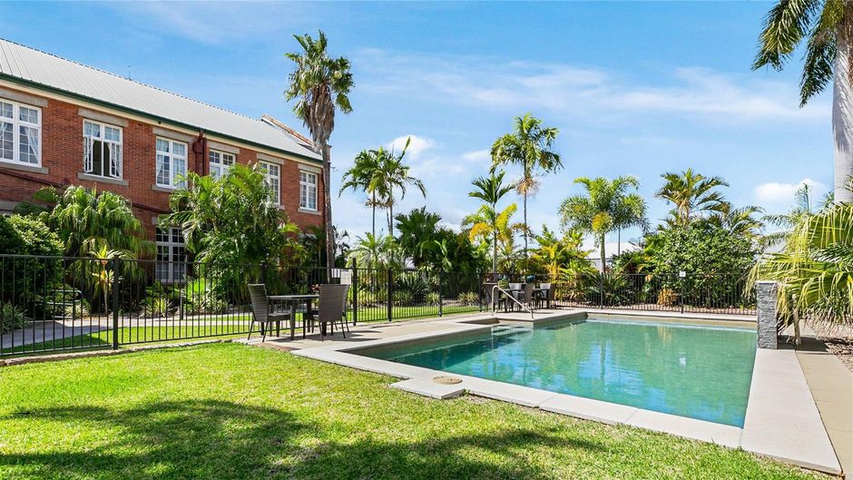 Quality Hotel Regent Rockhampton Pool