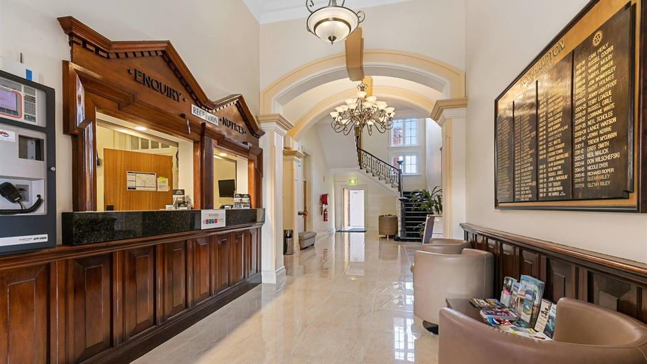Quality Hotel Regent Rockhampton Lobby