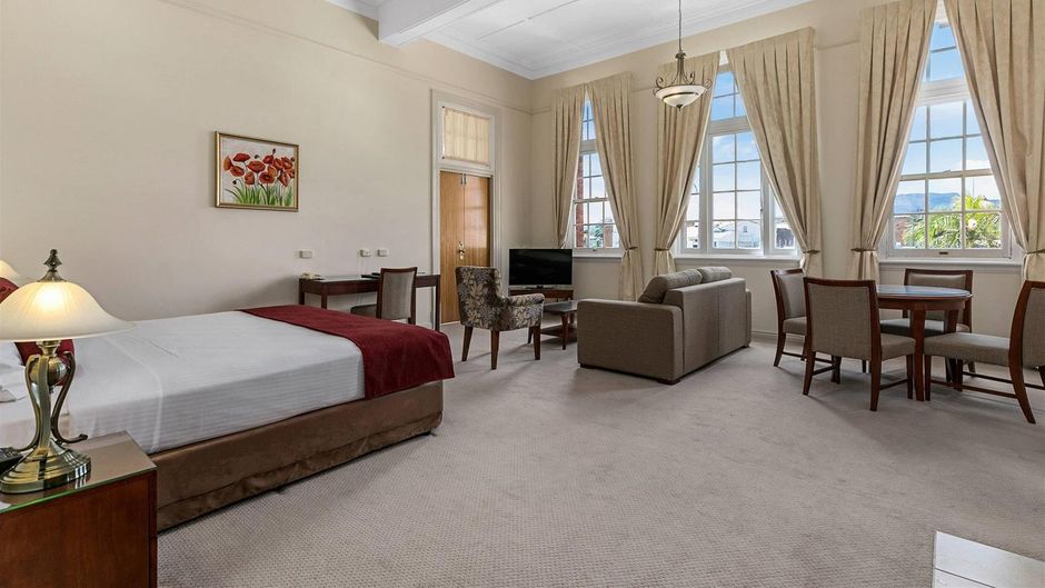 Quality Hotel Regent Rockhampton Room