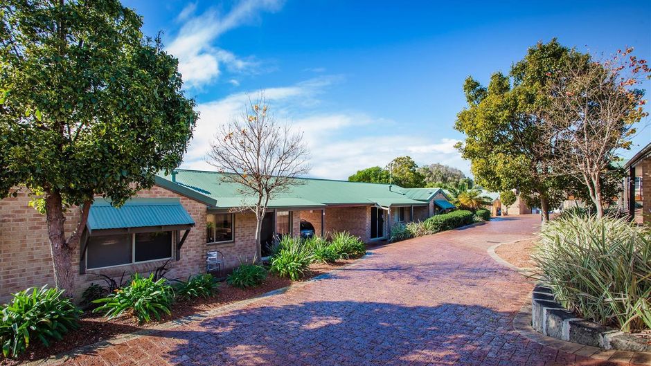 Quality Suites Banksia Gardens Exterior