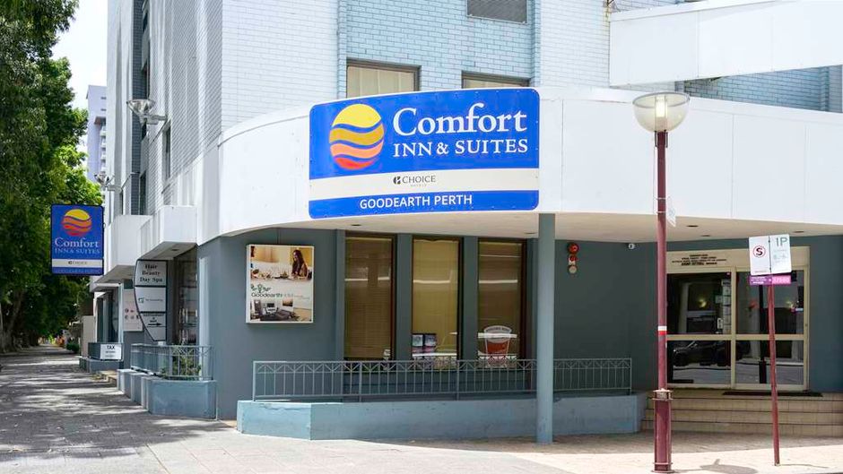 Comfort Inn & Suites Goodearth Exterior