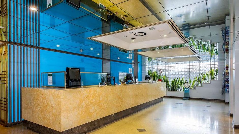 Quality Hotel Ambassador Perth Lobby