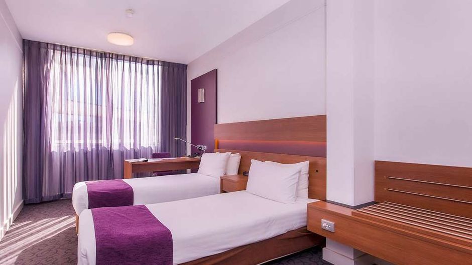 Quality Hotel Ambassador Perth Room