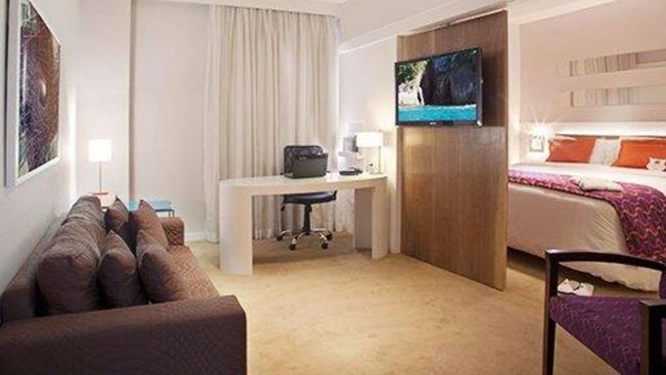 Quality Suites Alphaville Room
