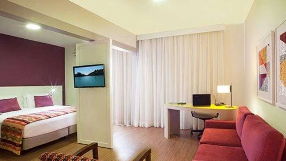 Quality Suites Alphaville Room