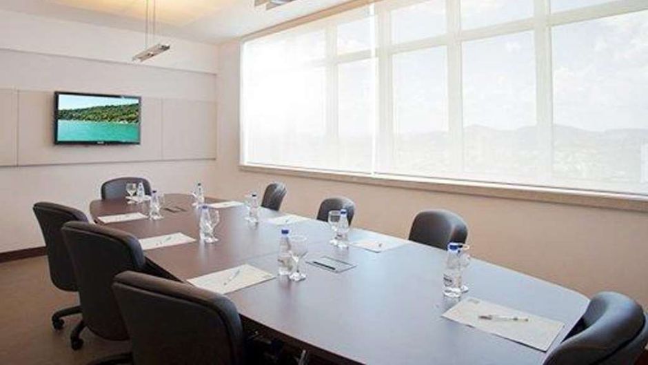 Quality Suites Alphaville Meeting
