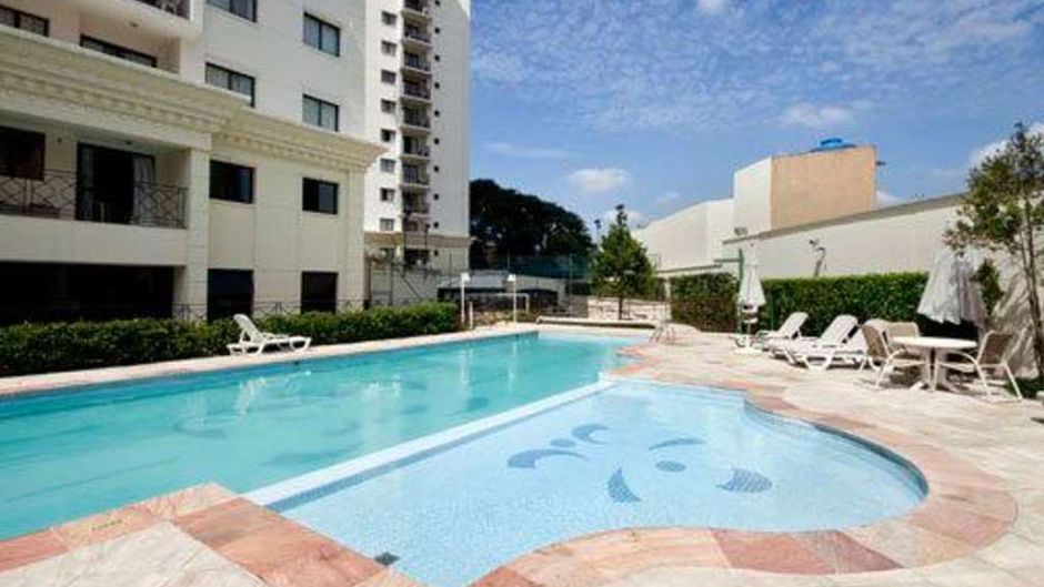 Quality Suites Vila Olimpia Pool