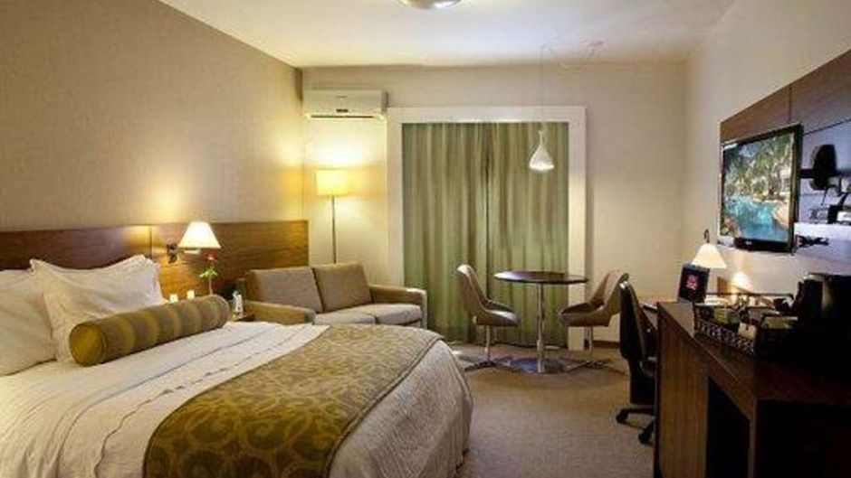 Comfort Suites Flamboyant Room