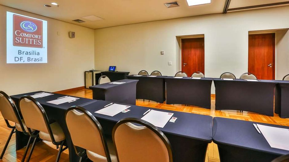 Comfort Suites Brasilia Meeting