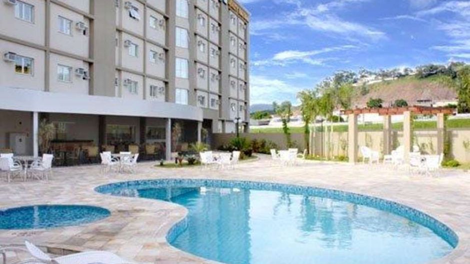 Quality Hotel Jundiai Pool