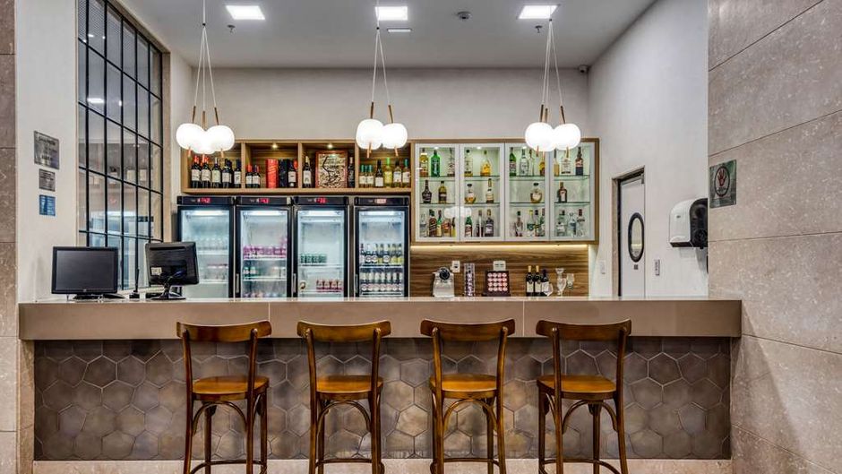 Comfort Suites Vitoria Restaurant