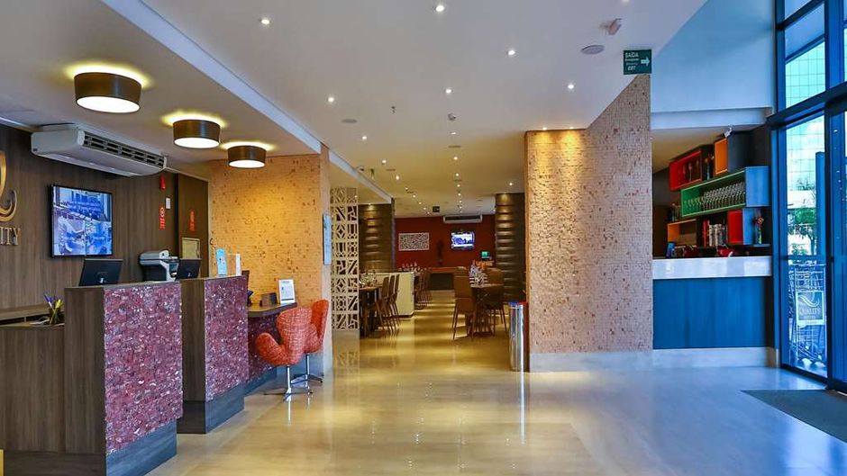 Quality Hotel Goiania Lobby