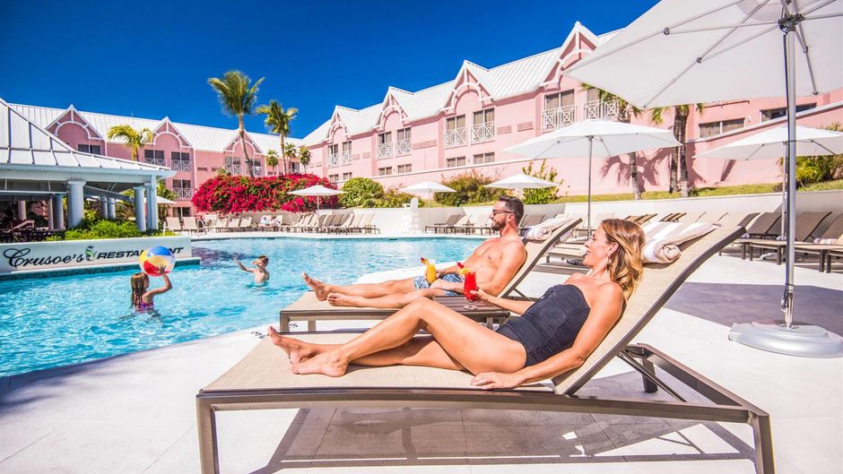Comfort Suites Paradise Island Pool